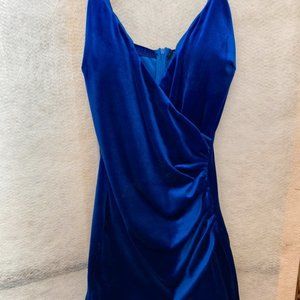 Vestito blu elettrico aderente